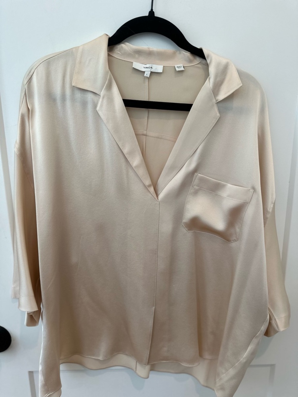 Vince Flowy Gorgeous 100% Silk Camp Collar Blouse size large - Picture 8 of 9
